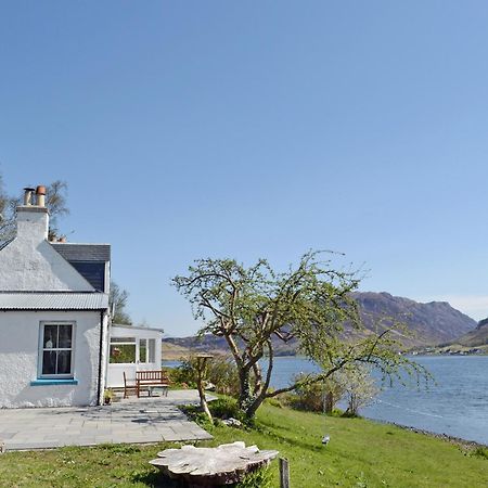 Loch Shore Cottage ドーニー エクステリア 写真