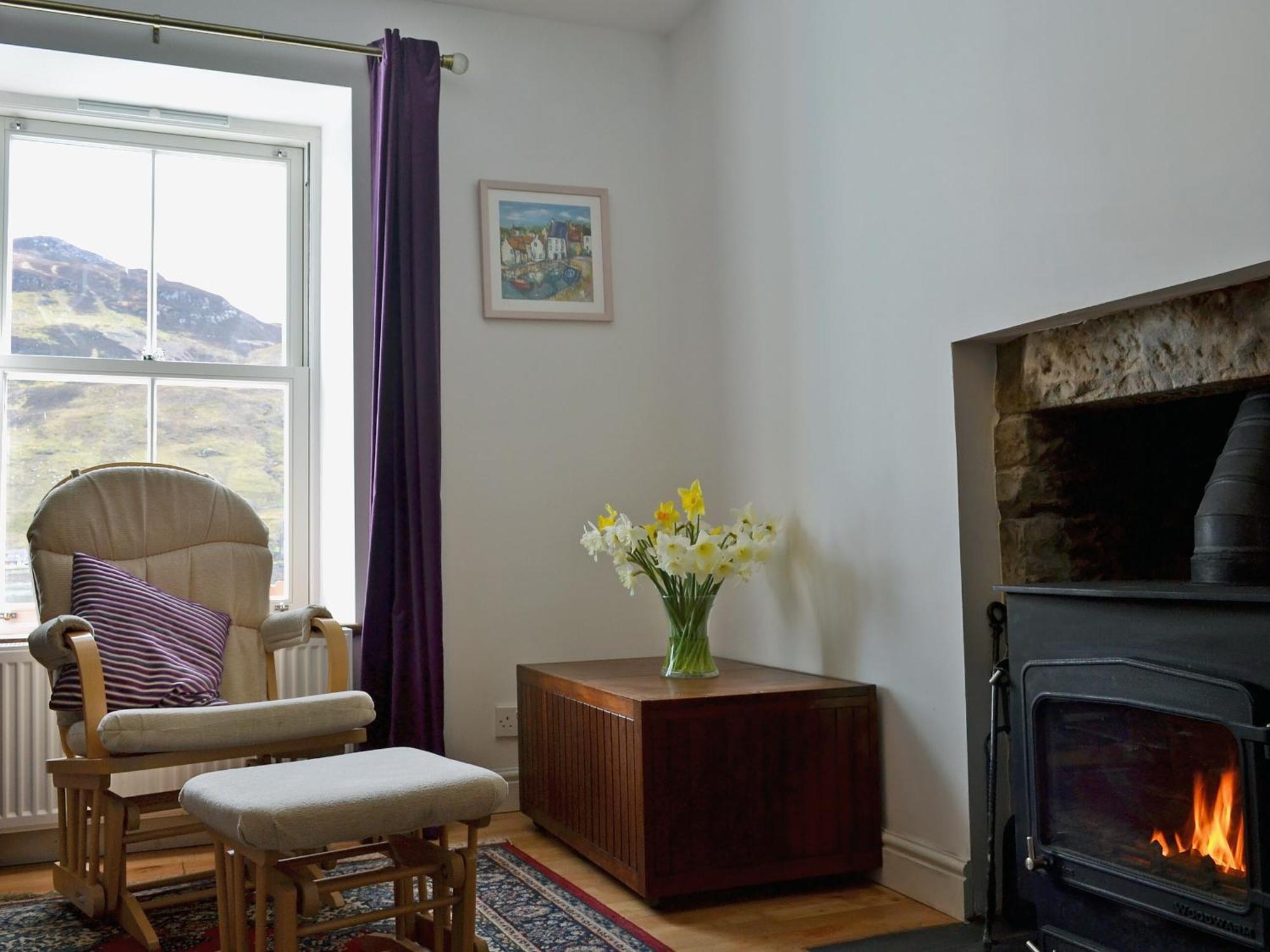 Loch Shore Cottage ドーニー エクステリア 写真